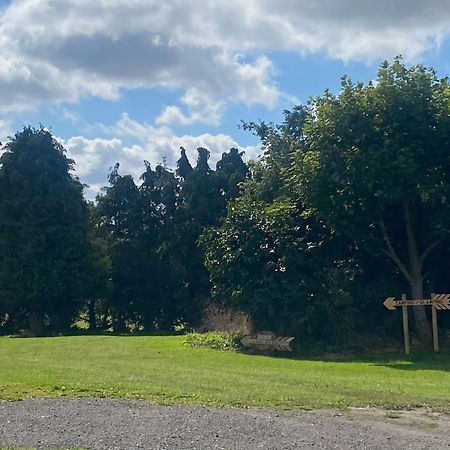 Hotel Roe Deer Meadow At Carr House Farm Scarborough Exterior foto